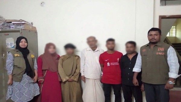 আবাসিক হোটেল সিলগালা, ৫ নারী পুরুষ আ ট ক
