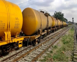 তেলবাহী ট্রেন লাইনচ্যুত, সিলেটের সঙ্গে রেল যোগাযোগ বিচ্ছিন্ন