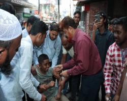 সিলেটে পথশিশু ও ছিন্নমূল শিশুদের মাঝে চলছে টাইফয়েড টিকাদান কর্মসূচি