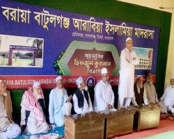 আলেমদের দোয়া নিচ্ছেন অ্যাড. এমরান আহমদ চৌধুরী