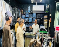 নির্বাচনী প্রচারণায় ব্যস্ত সময় পার করছেন খন্দকার মুক্তাদির