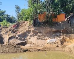 জাফলংয়ে  অবৈধভাবে বালু উত্তোলন মামলায় আসামি গ্রেপ্তার